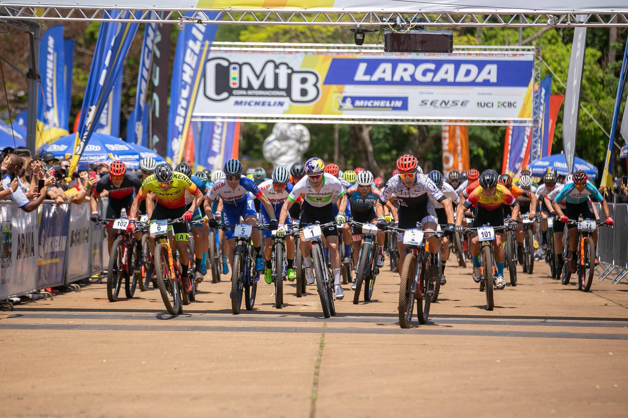 Mundial de MTB XCO 2020 - Sarrou é campeão, Avancini fecha em décimo - Pedal